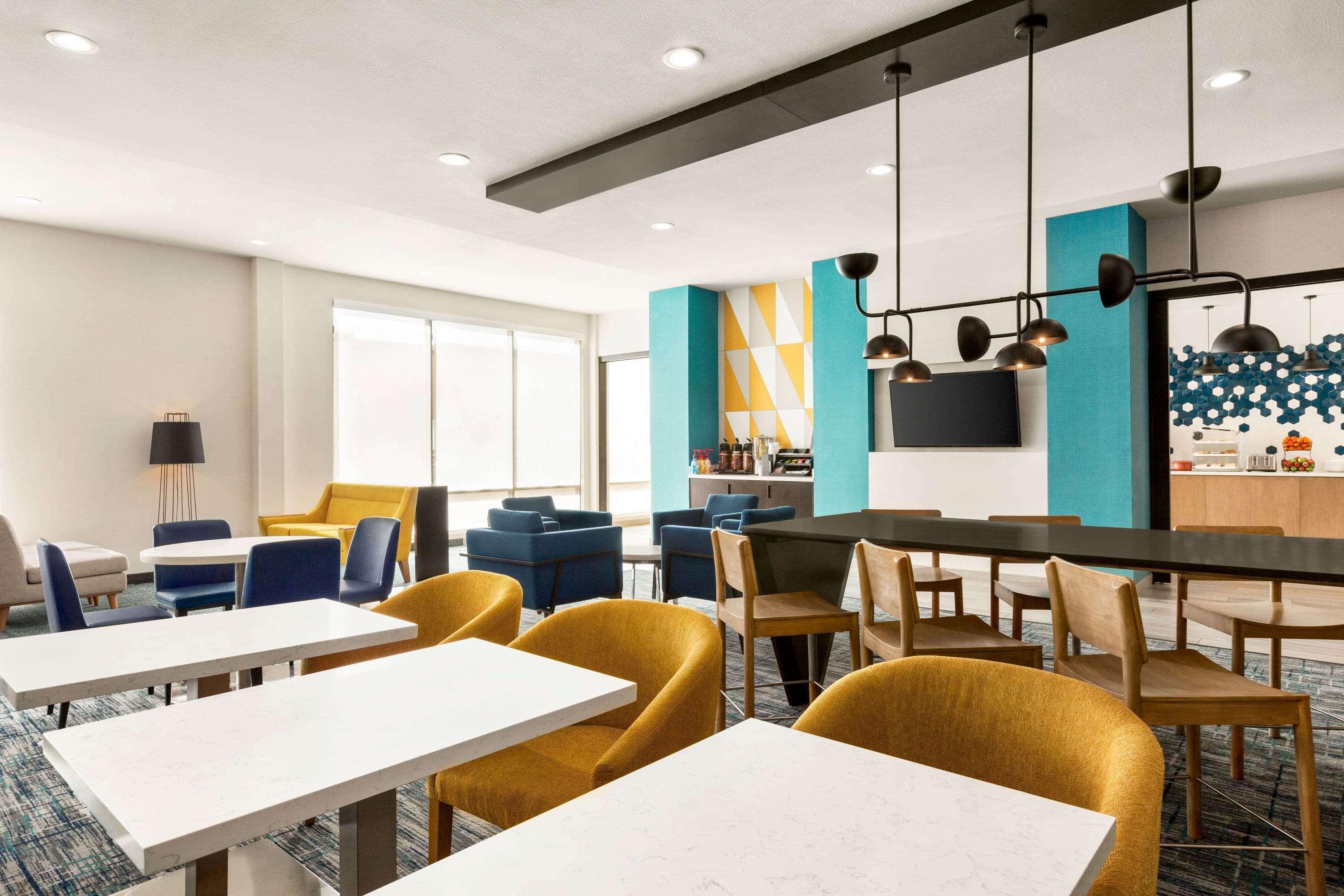 La Quinta By Wyndham Richmond-Sugarland Hotell Exteriör bild