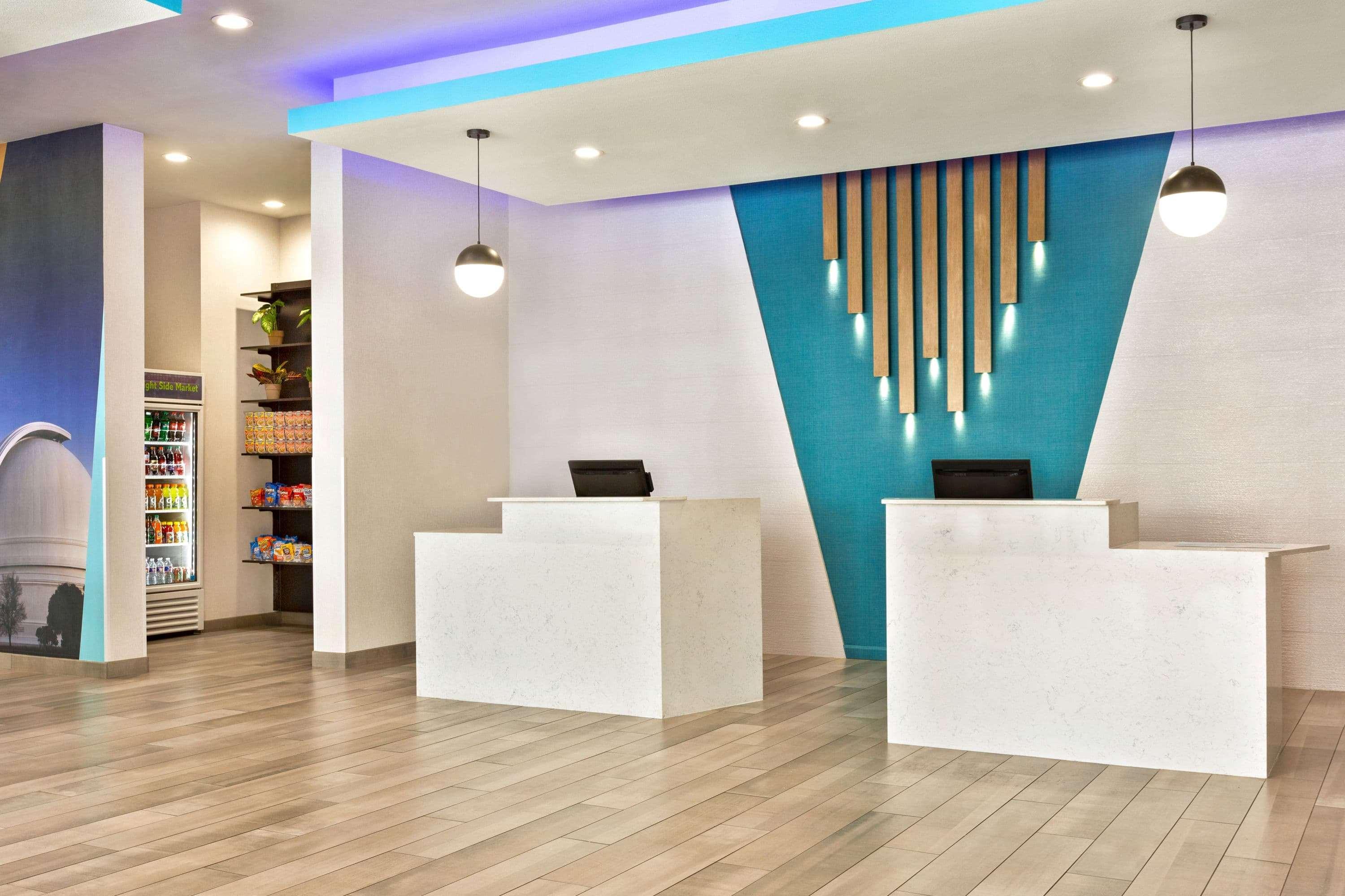 La Quinta By Wyndham Richmond-Sugarland Hotell Exteriör bild